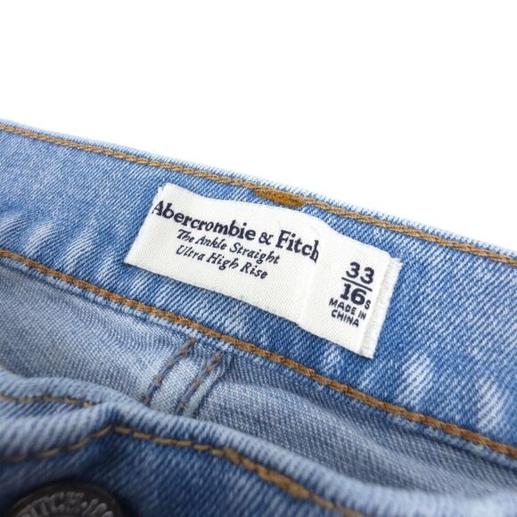 ABERCROMBIE 90s Straight Ultra High Rise Jeans Clean Girl Minimal Y2k Light Wash - Picture 2 of 8